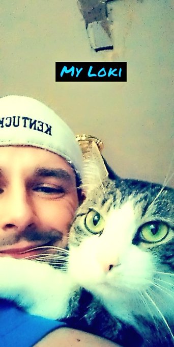 My loyal pussy!!🐈🐈 https://t.co/ILfJKRxAzy