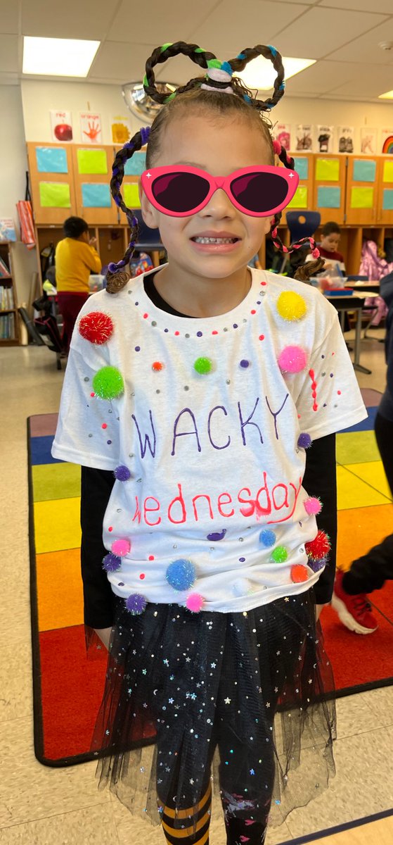 StadleyRough's tweet photo. This cutie is what @StadleyRough #WackyWednesday is all about! We LOVE the creativity and wackiness. 👓🎀🐴💙#STRpride #STRfun #ReadAcrossAmerica2023 https://t.co/Q6zQQGJhDk
