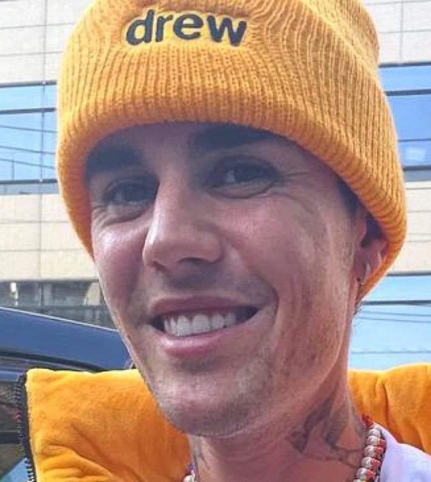 BLOND on Twitter: "RT @doitmuvaaa: This is what they fighting over .. a whole crackhead."