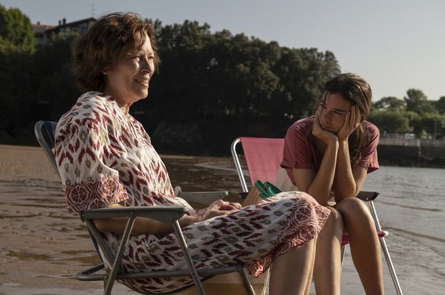 «Todas esas vidas que no vives son siempre perfectas, pero en algún momento hay que vivir la vida que te ha tocado» (Cinco lobitos).