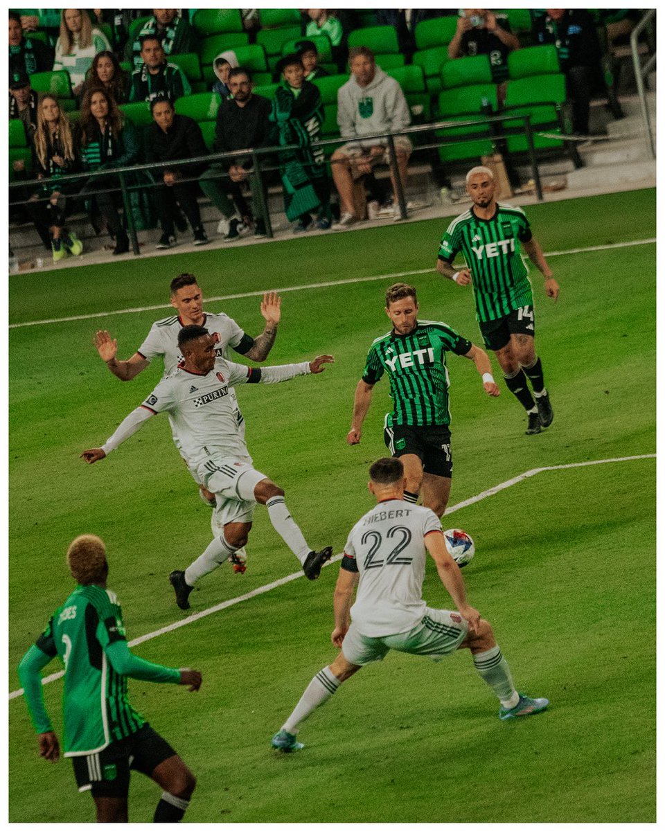 randyperez890's tweet photo. Austin FC vs St. Louis FC 23’ 

Just some of the many flicks I was able to take @AustinFC 

#losverdes #lamurga #austin #texas #mls https://t.co/Ywe3fjv0Ms