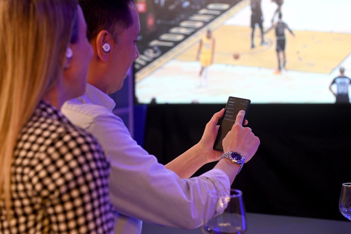 1henrywong's tweet photo. Proud to be part of the collective @BluetoothSIG team to bring The #Auracast Experience event in collaboration with @NordicTweets, @Qualcomm, @NXP, and @intel at @MWCHub #mwc23 #audioAccessibility #Bluetooth https://t.co/i6cZ6szCWr