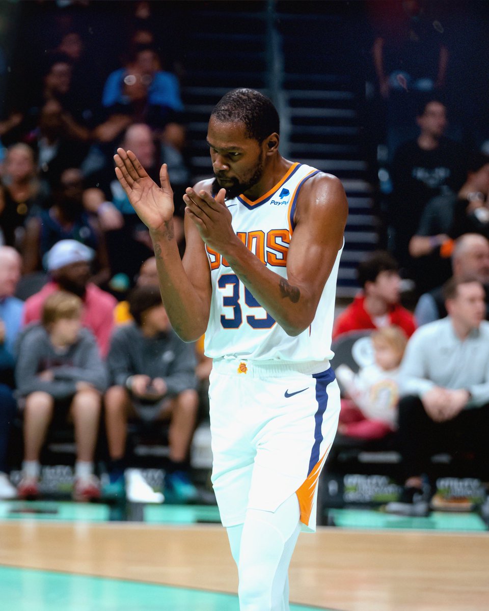 Savagee's tweet photo. Kevin Durant https://t.co/RM5bSvilIf