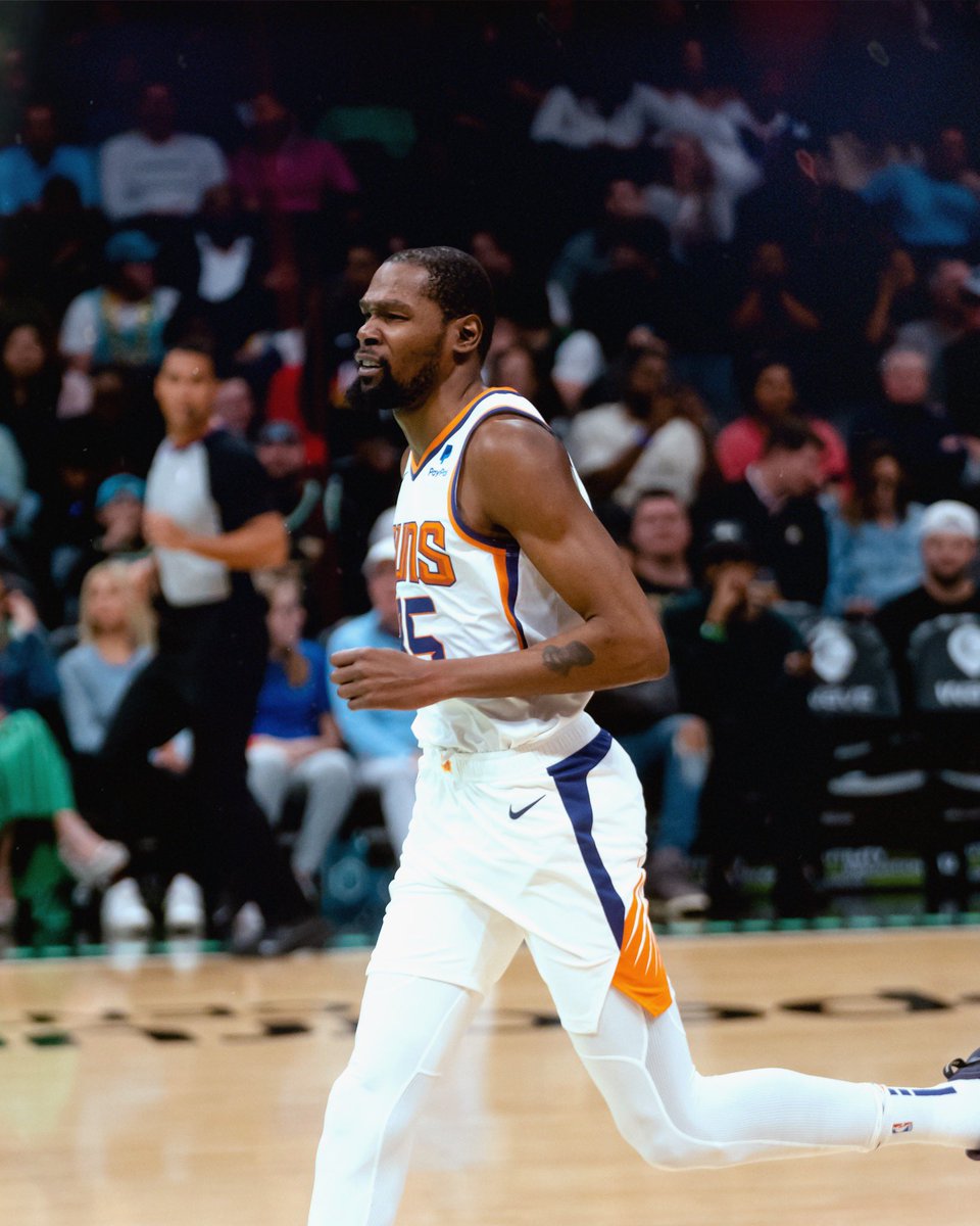 Savagee's tweet photo. Kevin Durant https://t.co/RM5bSvilIf