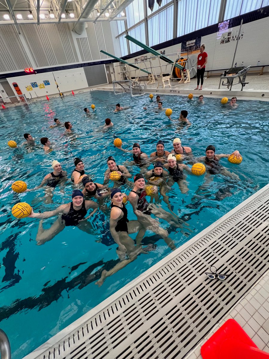 Olympic champions @KGilchrist15 and @maddiemusselman were in Pennsylvania last weekend to host clinics with WCAC @MaverickWPolo. Awesome to see the game continue to grow in PA and all the athletes that were able to learn from two of the best! #waterpolo #PAWaterPolo @PA_WaterPolo