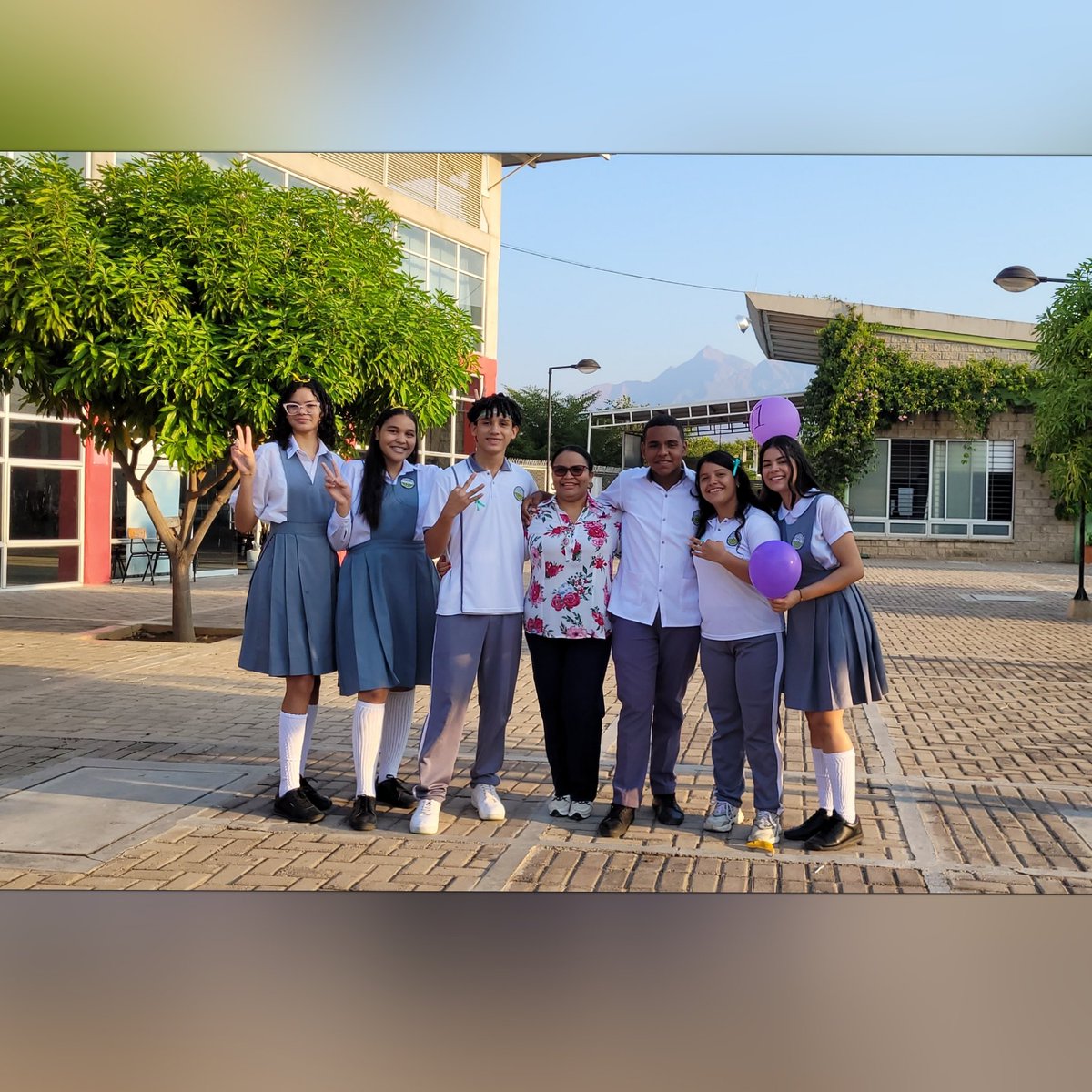IERGVALLEDUPAR's tweet photo. "La familia y la escuela unidas para aportar al proceso educativo y a la  formación de nuestros estudiantes Ricardistas"

Presentación del consejo de padres y candidatos a la personería 2023 a nuestros estudiantes. https://t.co/IH0jck4wJC