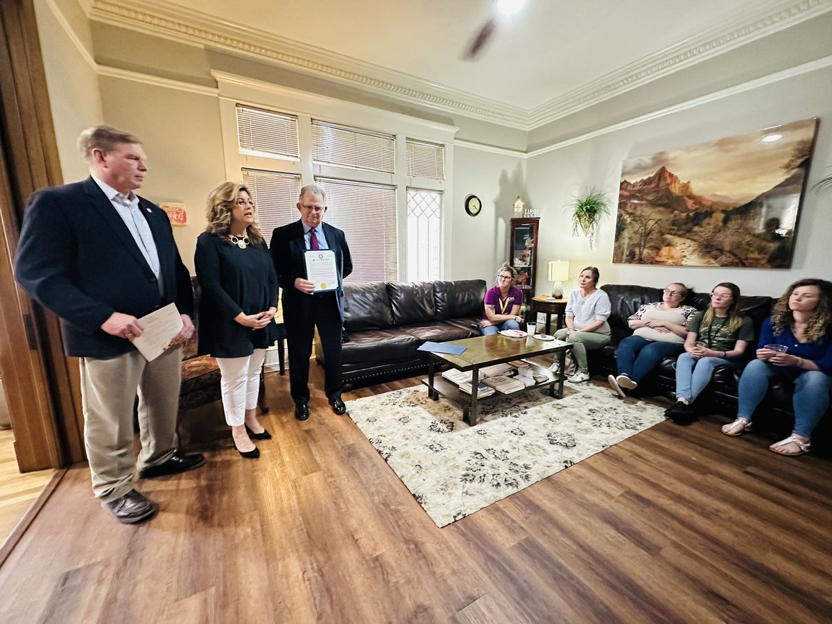 cityofbossier's tweet photo. Today, Mayor Chandler jointly proclaimed March as Problem Gambling Awareness Month at an event held at CORE-Center of Recovery, which provides treatment to the Shreveport-Bossier communities &amp; surrounding areas. https://t.co/ZuVX5ZlQQV