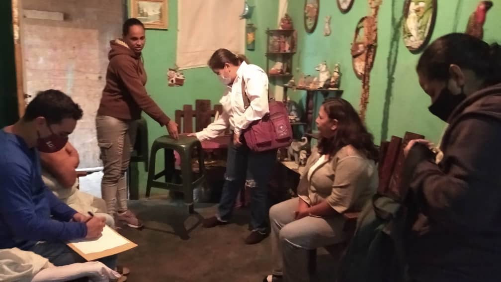 cubacooperaven's tweet photo. Se realizó jornada de salud en la comunidad de La Ladera, perteneciente al CDI Carrizal, estado #Miranda, #Venezuela. Seguimos brindando atención médica gratuita y de calidad al pueblo venezolano.

🇨🇺#CubaPorLaVida 💖#MejorEsPosible💖 #ChávezVive 

@MinSaludVE @MagaGutierrezV https://t.co/N3YQ93oCA2