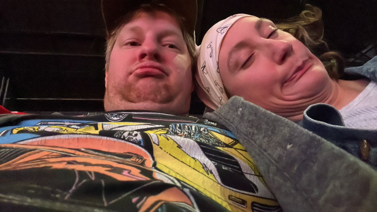 mimidlugos's tweet photo. Let’s go griffins !!!! #gogrg @griffinshockey https://t.co/k07lq4CSjH