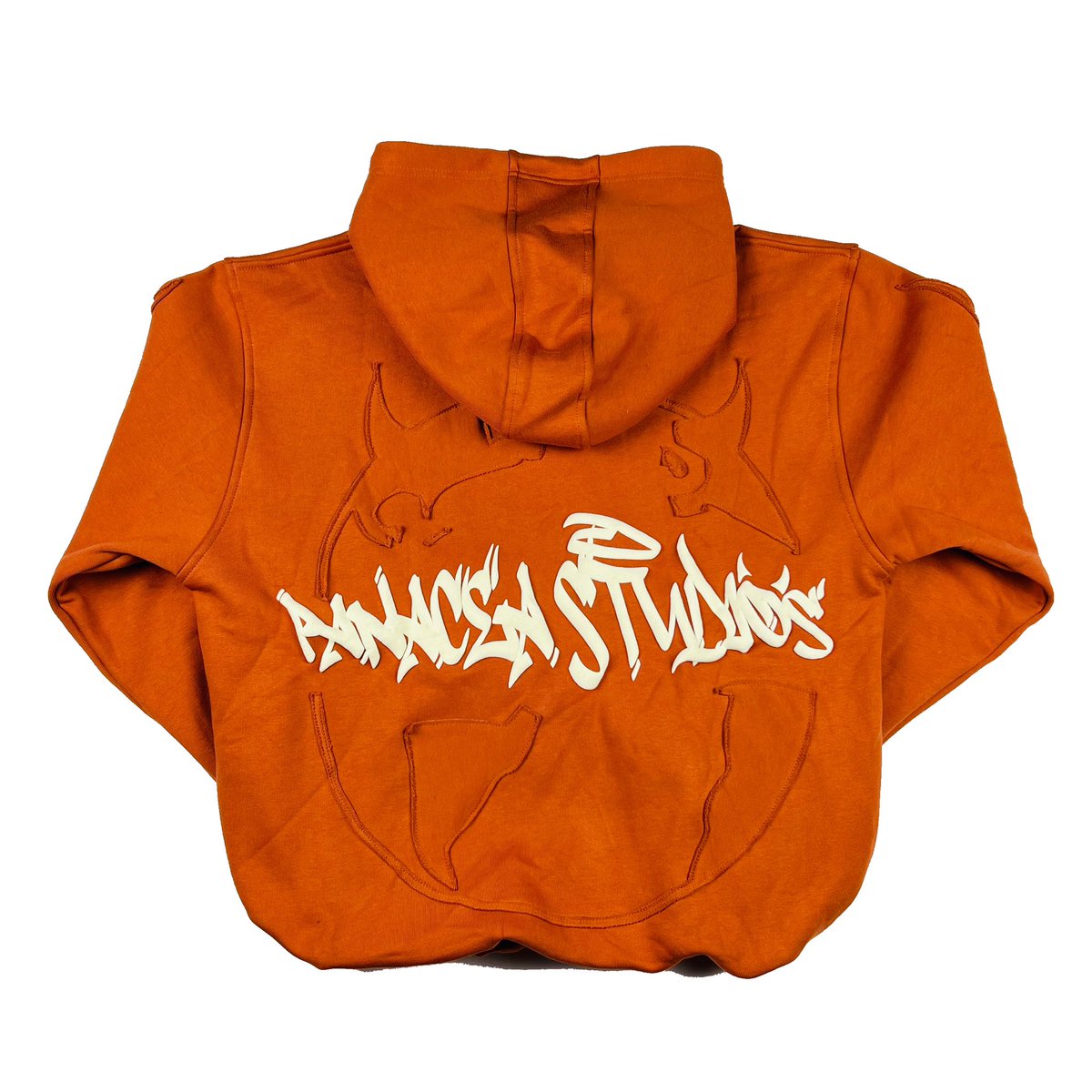panacea_studios's tweet photo. Clay Evil World Hoodie.. 😈 Available Fro March 10th 7pm EST for Panacea Day

___________________________

Long Overdue for Return

100% Cut n Sew

Oversized Hood

550gsm Organic Cotton

Adjustable Boxy cropped fit

Appliqué embroidery throughout

Puffprint back 

$65 https://t.co/YSLKEKG3e2