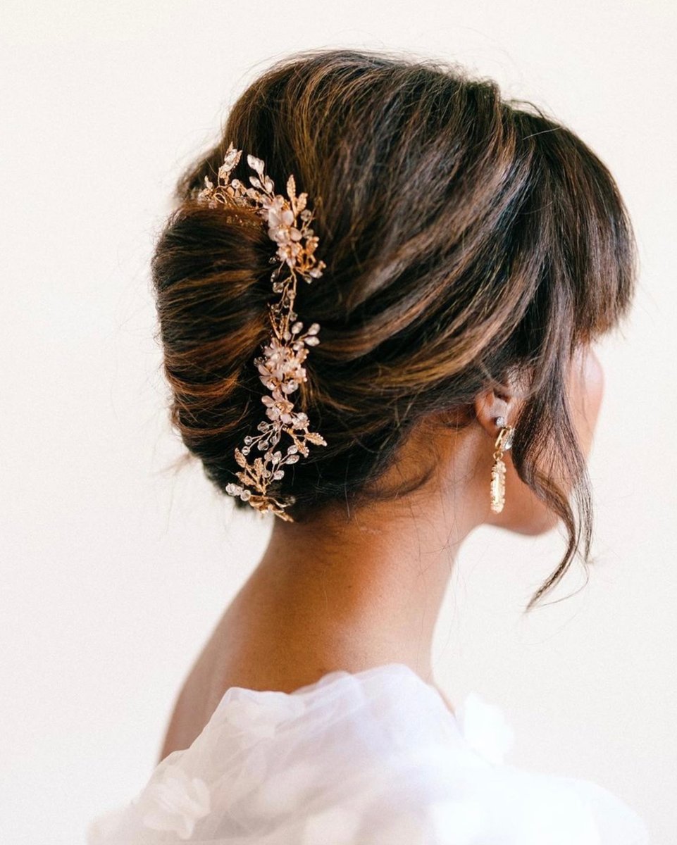 The classic formal favorite, a French twist — but make it modern ➰ 
•
•
•
•
#bridalupdo #houstonmakeupartist #genz #behindthechair #austinmakeupartist #bridalmakeup #bridesofaustin #bridesofnorthtexas #bridesmaidmakeup #austin #bridehair #austinmua #austinwedding #wed