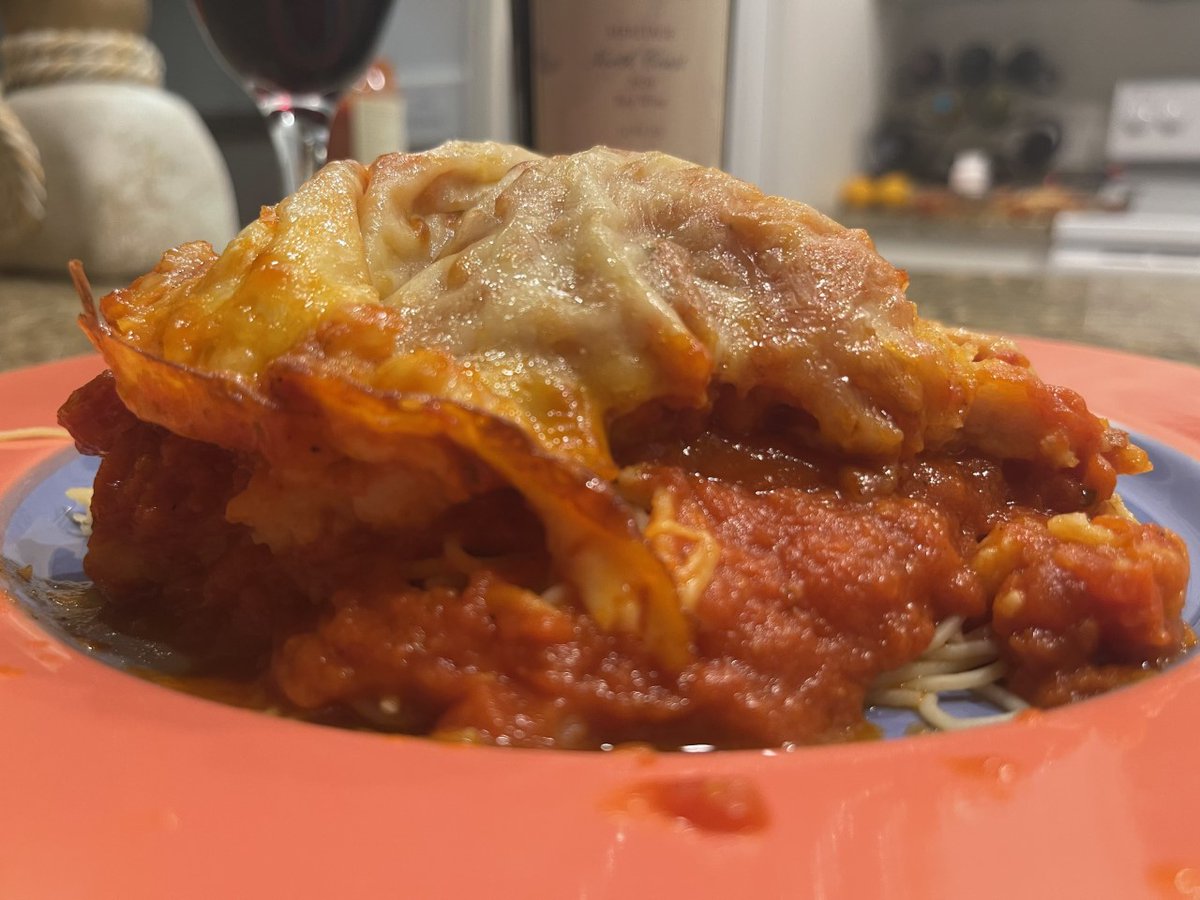 ucfoodietv's tweet image. Wednesday Premier: Chicken Parm Hack even Peyton would love. buff.ly/3EJdOZM #chickenparm #dinnerhack #foodhack #travel #food #wine #mixology #golf #UndercoverJetsetter #JohnDaly #SusanAnzalone #TravelLikeALocal #shotOniPhone #recipes #offbeatenpath