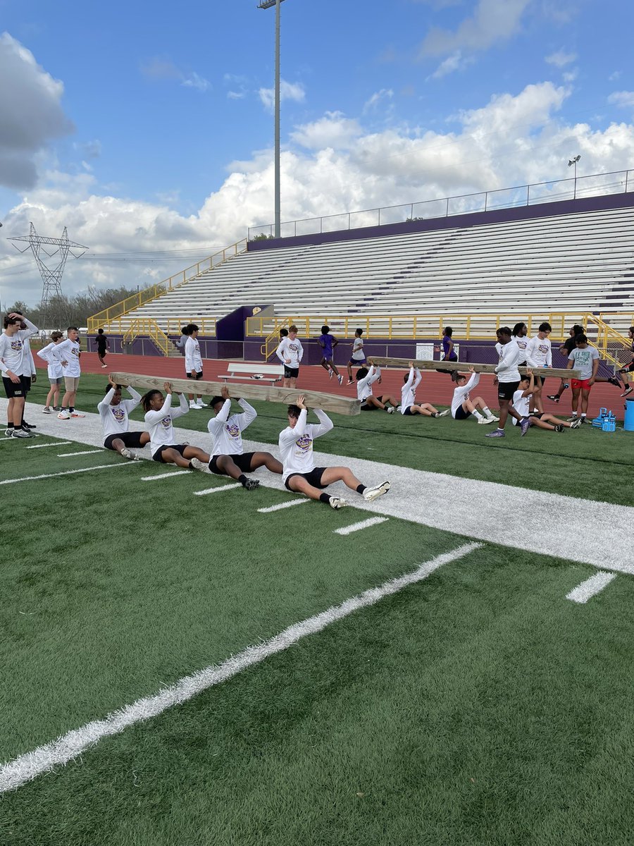 HHS_Football's tweet photo. Another great day of Iron Tiger with the guys!! Building our identity day by day!! https://t.co/LHJiR3THp9