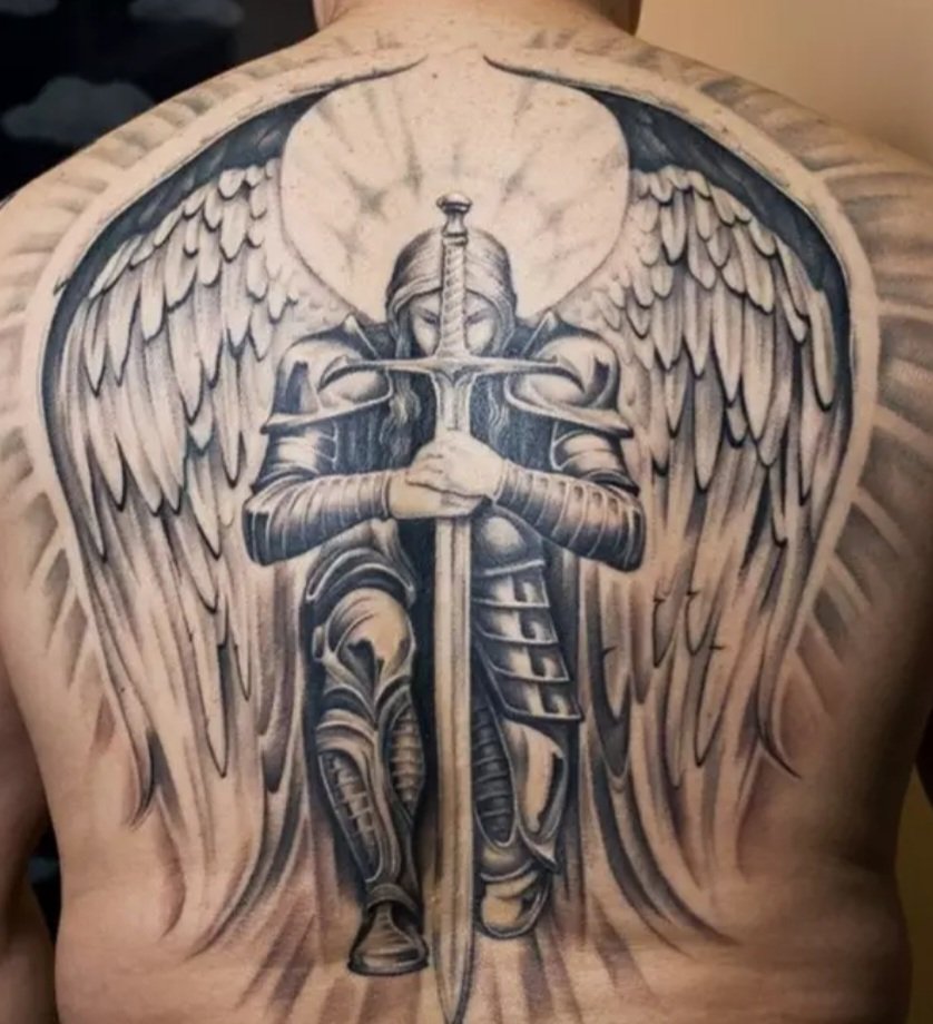 Hopeskeeper's tweet image. Sharing a picture one of my guys sent me this morning letting me know Angels got my back! I love my family! 🤗💜🦅