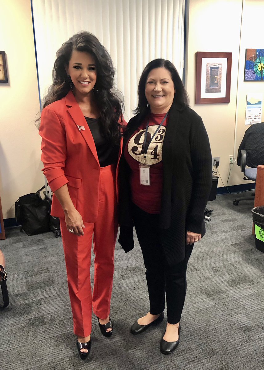 Phillips4Nevada's tweet photo. Thank you @EdGonzalezNV and Hickey Elementary School for having me read to the 4th graders today. Both classes were so much fun. I could’ve stayed all day. Such smart and inquisitive kids. Can’t wait to visit them again!
#nationalreadingweek https://t.co/EWFgrLQg1Y