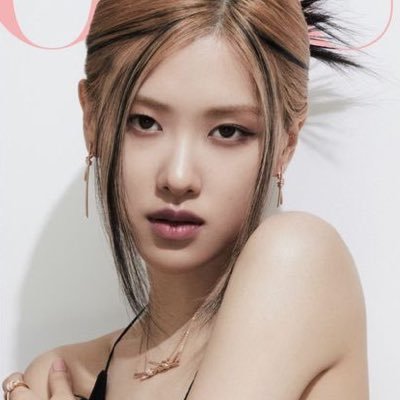 KBalcorza's tweet photo. #NewProfilePic #rose #ROSECharmeEnSaintLaurent 
❤️‍🔥 https://t.co/dsZBdkGzTU