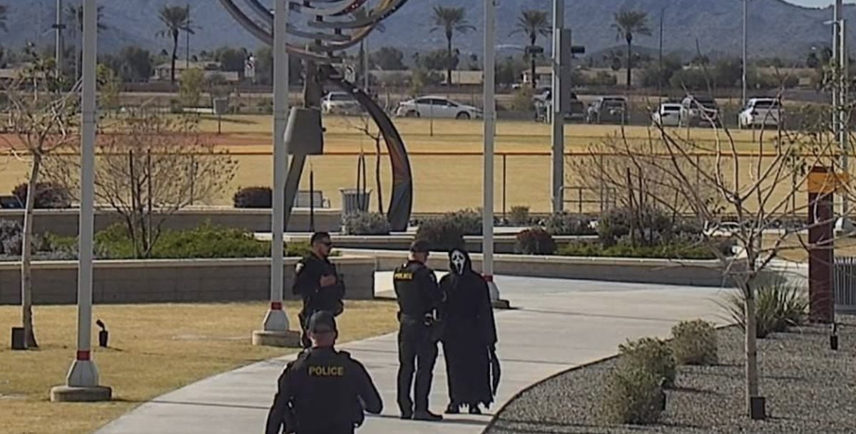 👻 Well it's not Halloween... but some people in Goodyear got quite a scream today when someone in a Ghostface mask was spotted at a local park just standing there. <a href="/Goodyearpolice/">Goodyear Police Dept</a> tells us it was an attempt to promote an upcoming film. #Boo #abc15
