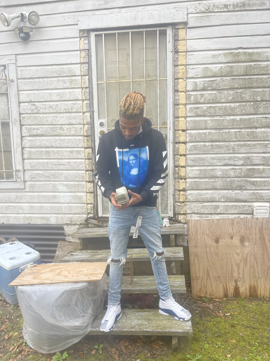 Slaatt555's tweet photo. I Been Low Turning Up Soon😎🔥 https://t.co/7vxowAzfuS