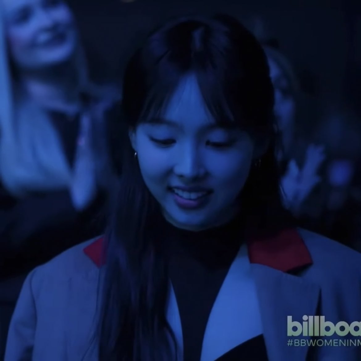 nyrated's tweet photo. IM NAYEON 

TWICE BILLBOARD AWARD
#TWICE_BreakthroughAward
#BBWomenInMusic                 
@JYPETWICE https://t.co/YNUTGnQSJ1