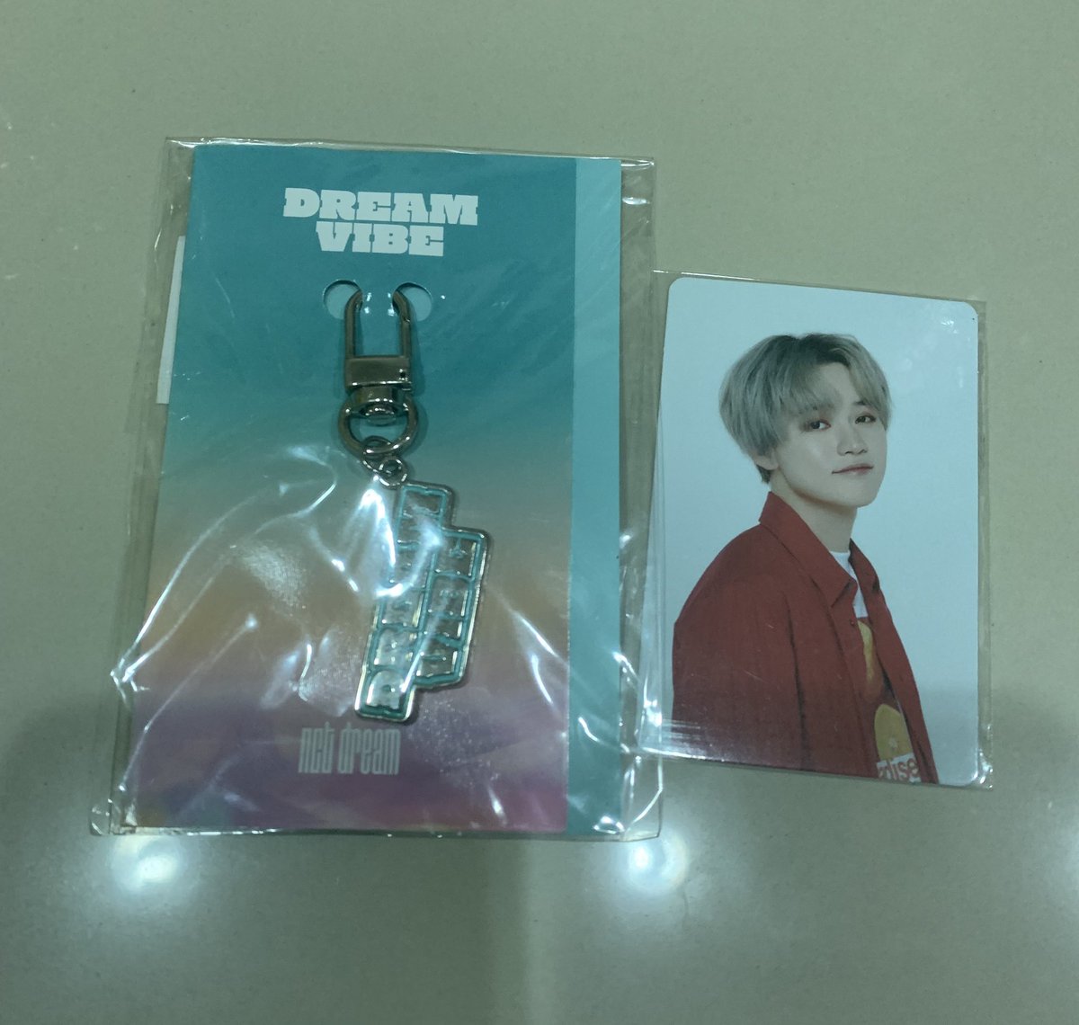 monnyna13's tweet photo. พร้อมส่ง
เซตละ 180 ส่งฟรี
เฉินเล่อ 
การ์ด+keyring dream vibe ไม่แกะ
สนใจ dm #ตลาดนัดnct #ตลาดนัดnctdream https://t.co/6xh15MCk9h