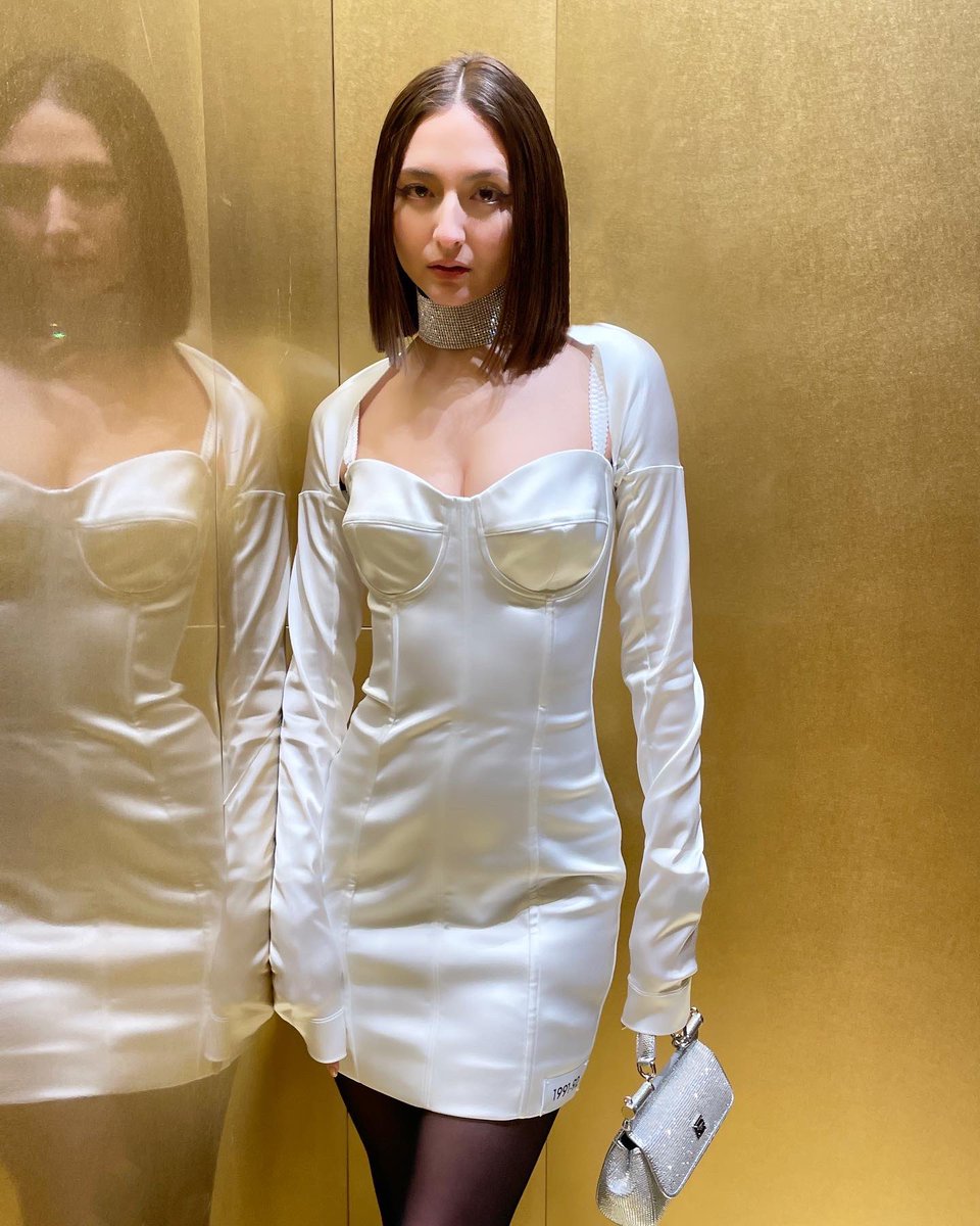_ElliRose's tweet photo. KIM DOLCE&amp;GABBANA @dolcegabbana 

2023年春夏コレクションのキュレーターを務めるキム・カーダシアン。Dolce&amp;Gabbanaのアイコンである1990年代～2000年代の美学へのトリビュートコレクションのお披露目会にてDJさせていただきました✨

レトロなラインと現代的なディテールがキムらしかった。 https://t.co/fvqZrqW3iW