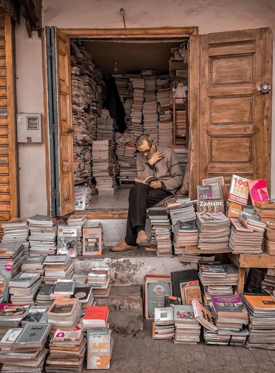 Um sebo de livros em Rabat, Marrocos. 

#secondhandbooks