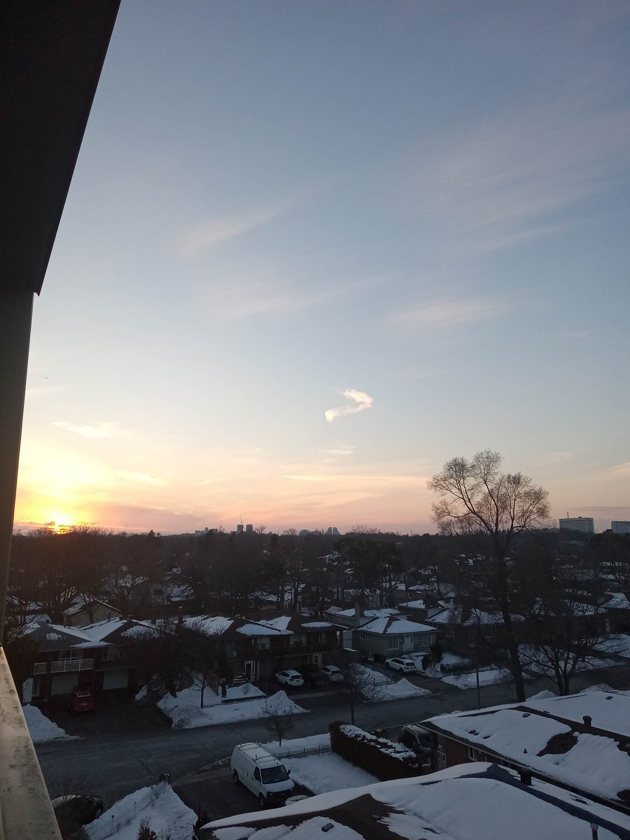 Lovely sunset 🌇
#Toronto