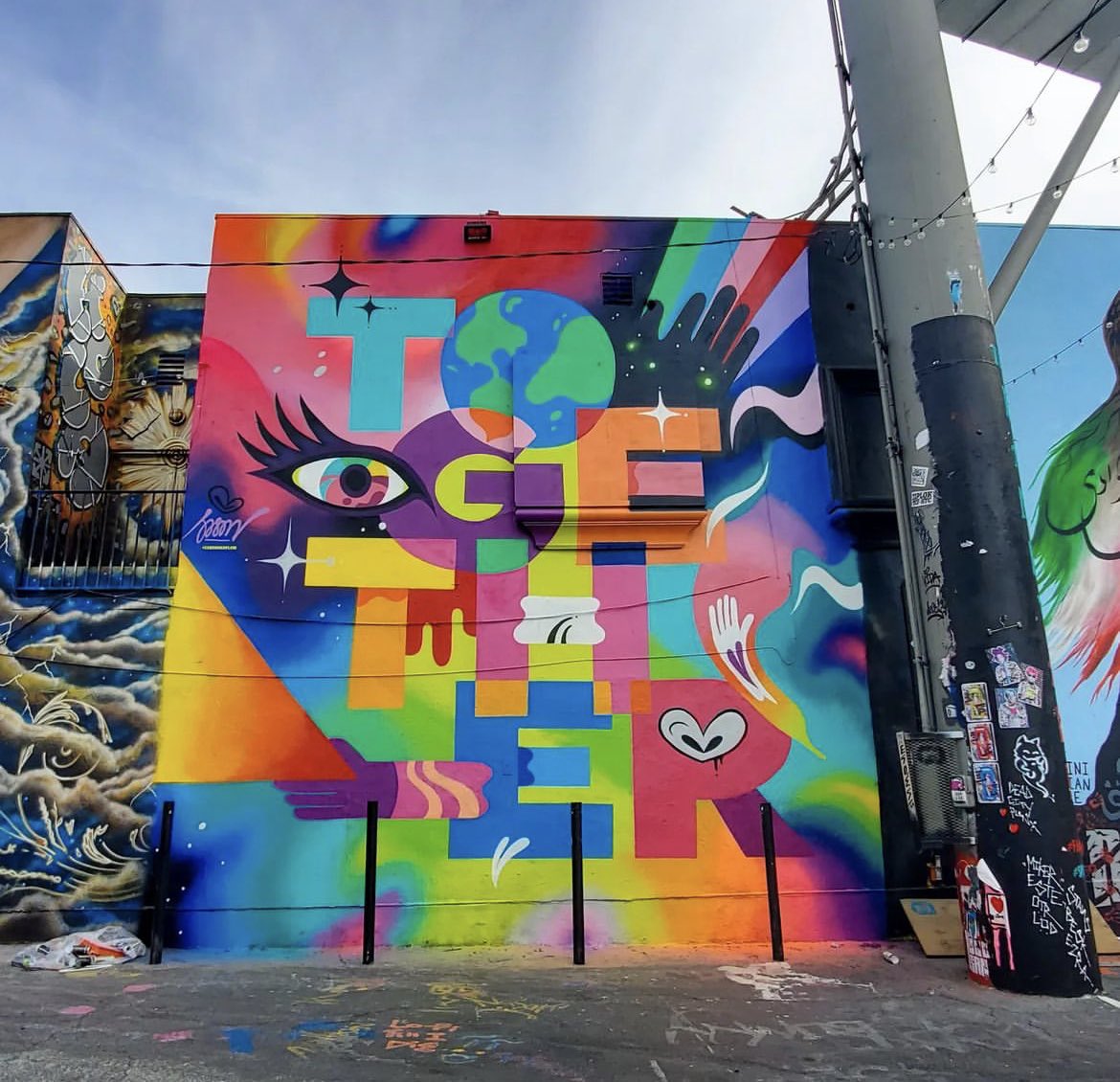 New art in <a href="/sportiela/">Sportie LA</a>’s Fame Yard! #melrose