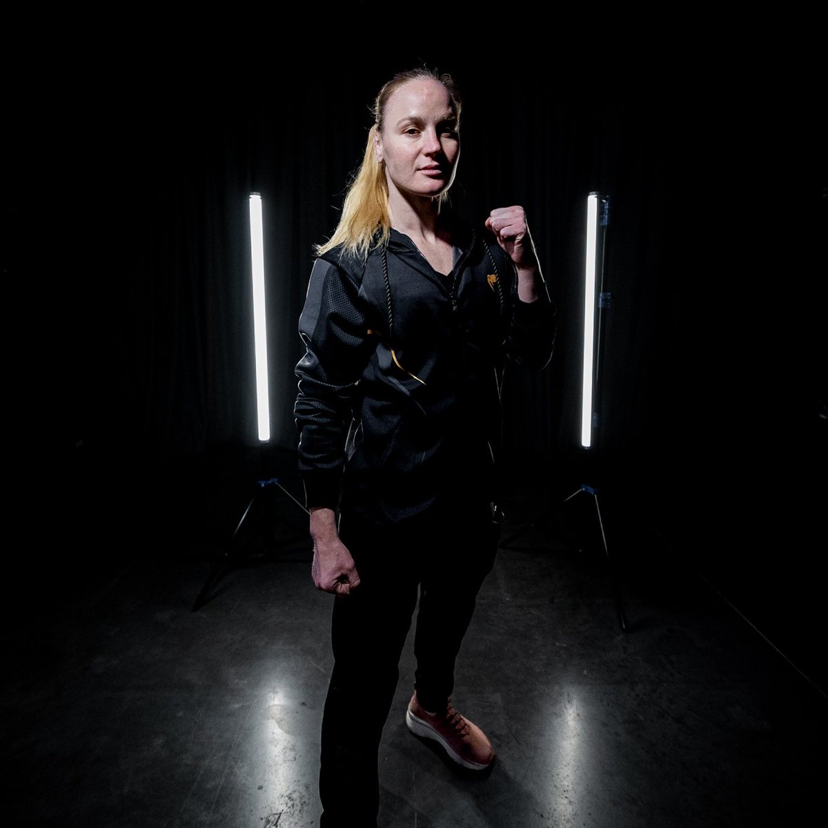 ufc's tweet photo. Two days until they fight for the flyweight throne 👑

@BulletValentina and @AlexaGrasso are set to meet in our #UFC285 co-main! https://t.co/Rn8jlEanxy