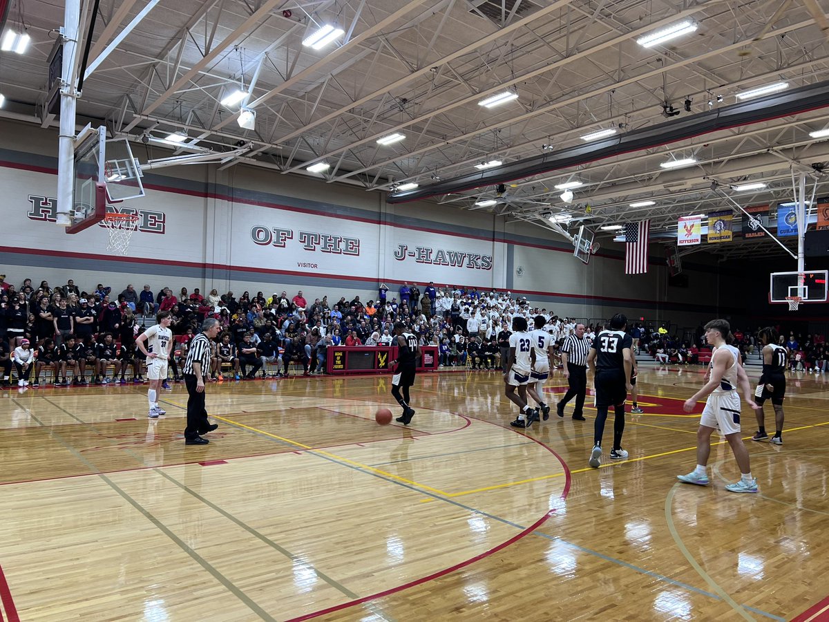 Big Crowd at Jefferson for Hampshire vs Auburn boys sectional