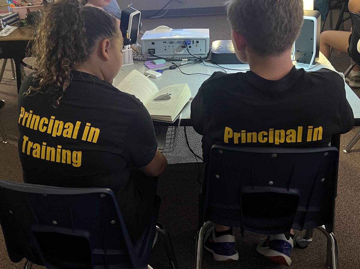 magdalenajistel's tweet image. I had the best day with these @Cypress_Cheetah Principals in Training! They helped with a tornado drill, greet students, monitor lunches, read to classes, complete a safety audit and much more! #1LISD #ProudPrincipal #CYPRoadTrip