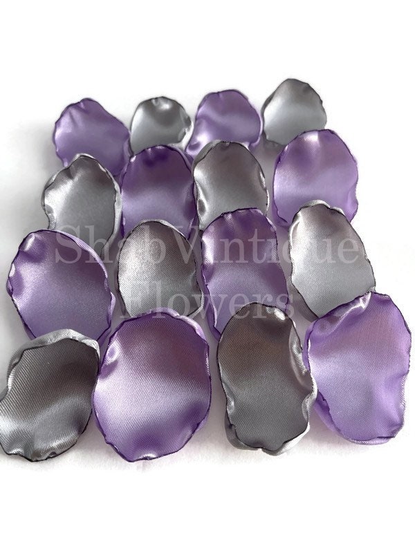 #PurpleWeddingDecor #LavenderWedding Wedding Aisle Decor, Lavender and Silver flower petals, flower girl petals, cake table decor
$6.25
Get here etsy.me/3QNyPaV