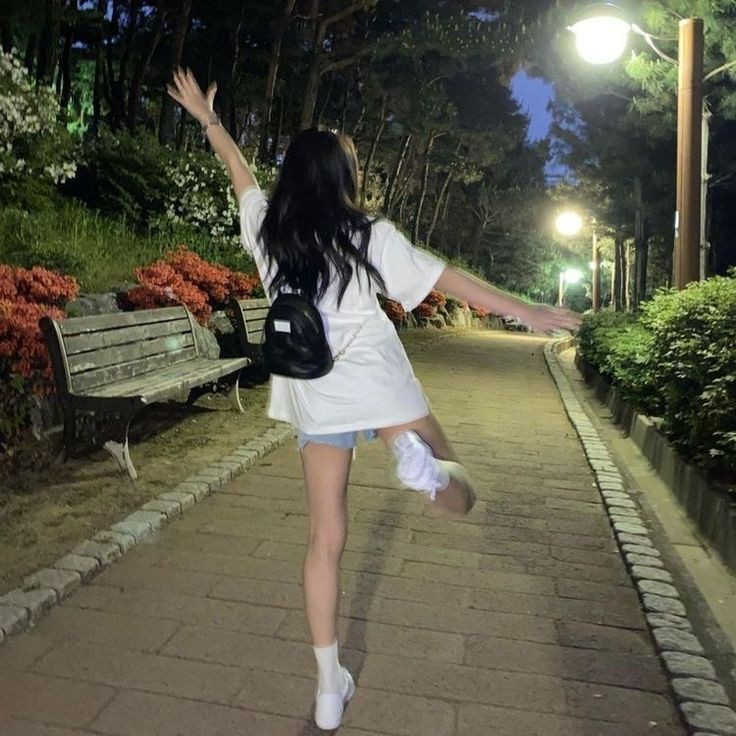 if mark and yeri was a faceless idol

—a thread