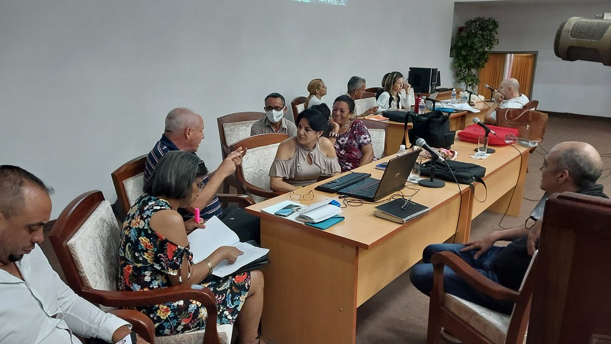 MayraC_88's tweet photo. Se avanza en la elaboración del Anteproyecto de Ley de Tierras de Cuba👩‍🌾🥑🥬🐄

👉Con apoyo de los Proyectos POSAS e IRES de @FAOCuba 

#MejorEsPosible_ 

@YdaelB @MINAGCuba @TSupremoCU  @IPFisica @anap_cuba @ONBC_CUBA @FGR_Cuba @MINCEX_CUBA @UPR_Cuba https://t.co/YooSBXsj0F