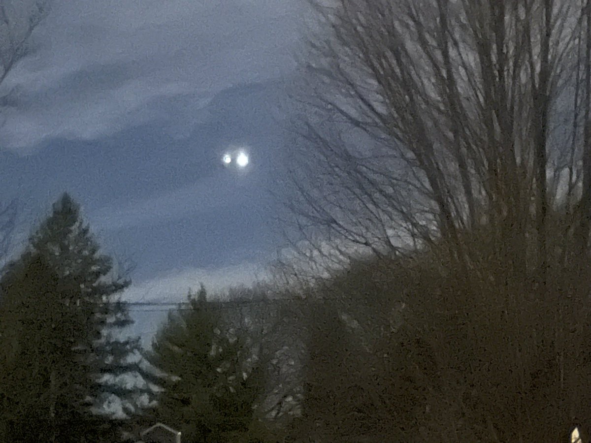 JCPhillipsRadio's tweet photo. UFO https://t.co/ZGp8E32ZhZ