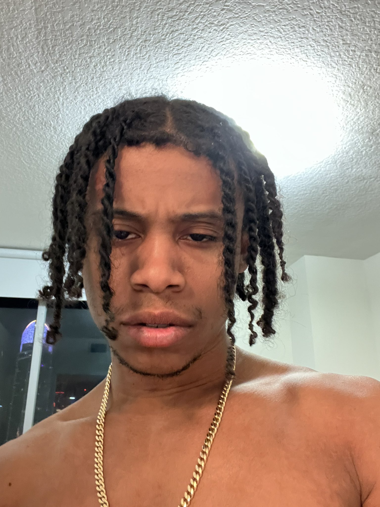 WHAT’D I DO¿ on Twitter: "lil d naked. https://t.co/GbmwKeaRqI" / Twitter