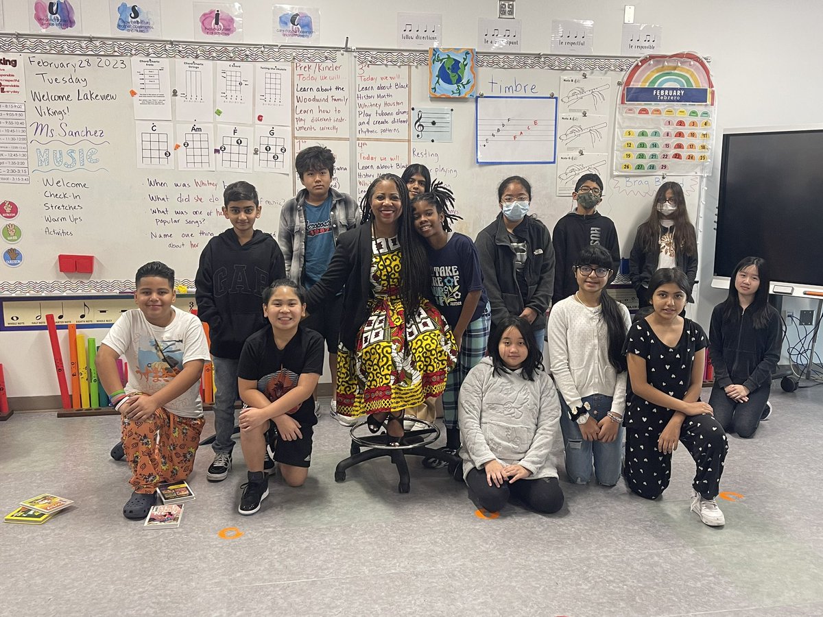 Ms_Bookmark_BPE's tweet photo. Yesterday was “Cozy up with a Good Book” for Read Across America.  We enjoyed wearing or PJs and we had a special guest reader-Ms. Ida Ford!  @FBISD_Libraries @idaford09 https://t.co/9E4kiMa4G9