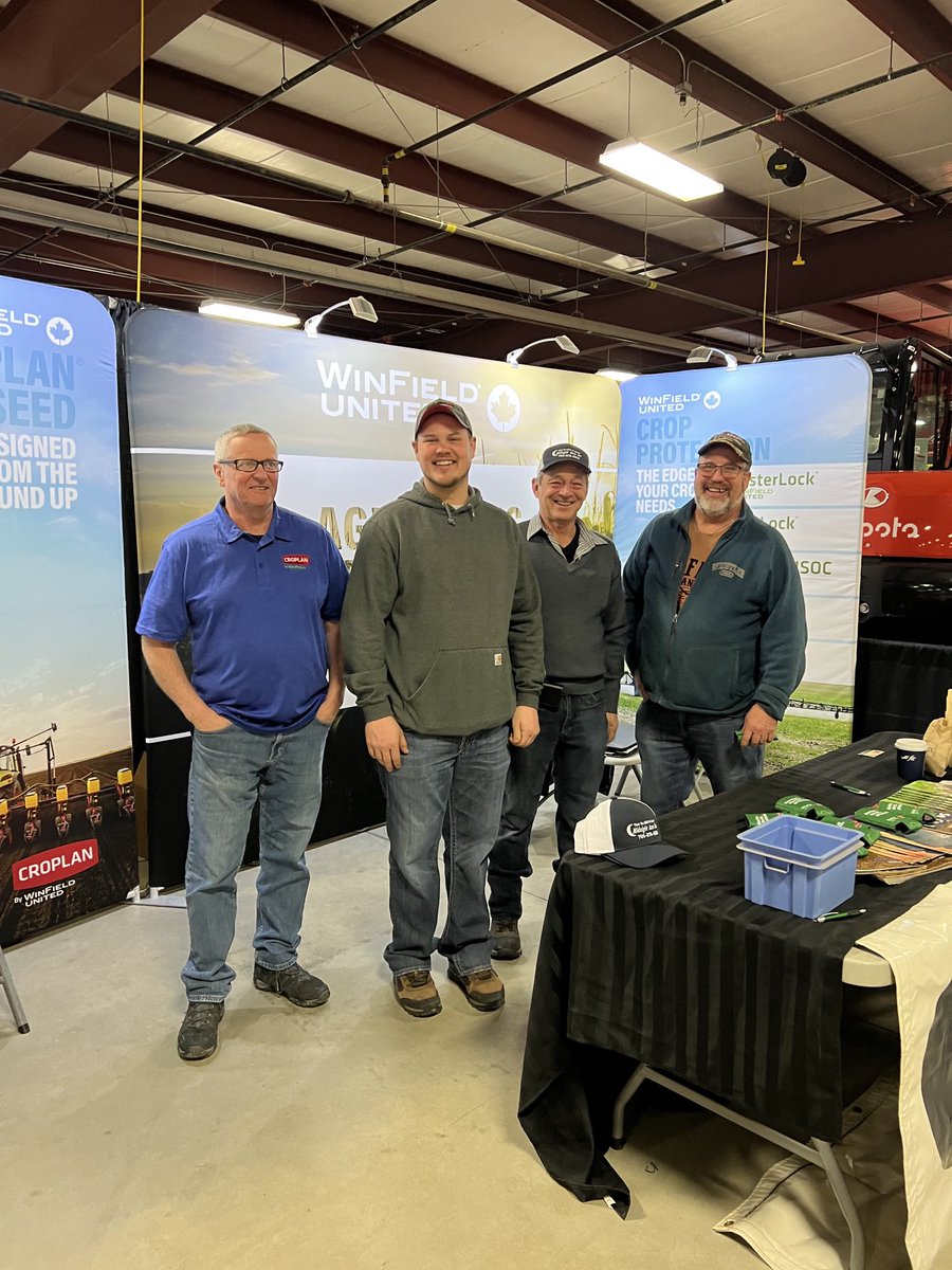 Great day at east central farm show , come out tomorrow and meet sales team along with friends ⁦<a href="/ChrisRoy00/">Chris Roy</a>⁩ ⁦<a href="/BurleyTodd/">Todd Burley</a>⁩ ⁦⁦<a href="/ihboy86/">kelly sharpe</a>⁦⁦<a href="/JimBenn71220505/">Frontarock Farmer</a>⁩⁦<a href="/KaitlandVSpek/">Kaitland VanderSpek CCA-ON</a>⁩⁦<a href="/TedHargreaves/">Ted Hargreaves</a>⁩