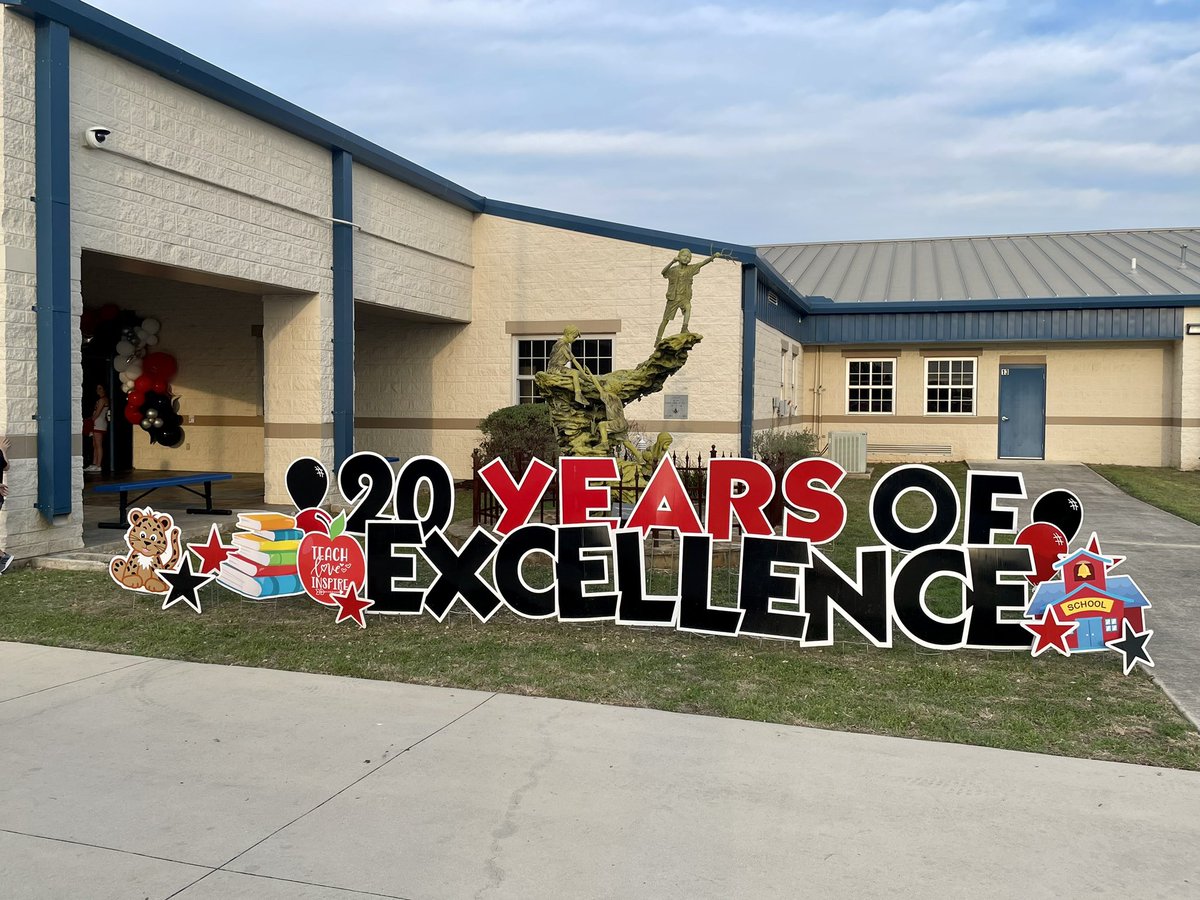 cisdnews's tweet image. Hoffmann Lane Elementary celebrated 20 Years of Excellence tonight! Thank you staff, students and parents for an amazing time. Congratulations Hoffmann Lane, here’s to next 20! Check out our Facebook page for more photos. #Comalisd