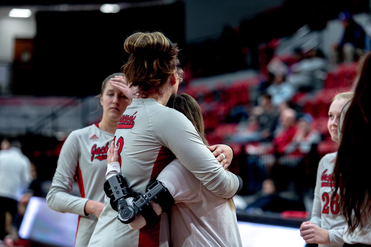 Before we head to bed 😴💤 we wanted to remind y’all that we’re just 𝙉𝙄𝙉𝙀 days away from the BVB season opener!

Tonight’s spotlight is on freshman Parker Phenicie! We’re PUMPED to see the first-year Gamecock from New Washington, Ohio, in action this Spring! 🐔🏐