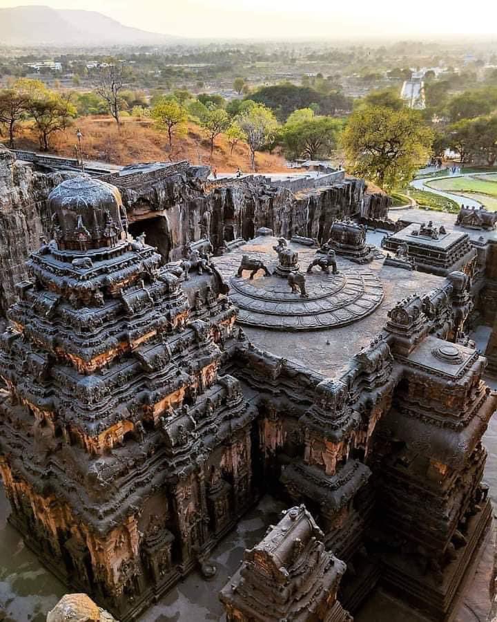 IndiaTales7's tweet photo. The Kailasa Temple in Ellora, that can never be built once again on Earth! https://t.co/fcxNvfXis8