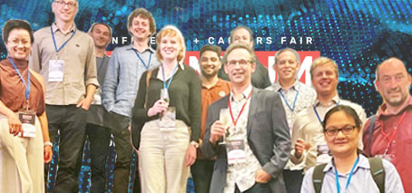 A strong FLEET crew (including theoreticians, experimentalists, quantum materials, characterisation and technology) at the Quantum Australia conference in February. Read @MattGebert 's report from the conference floor fleet.org.au/blog/fleet-rep…