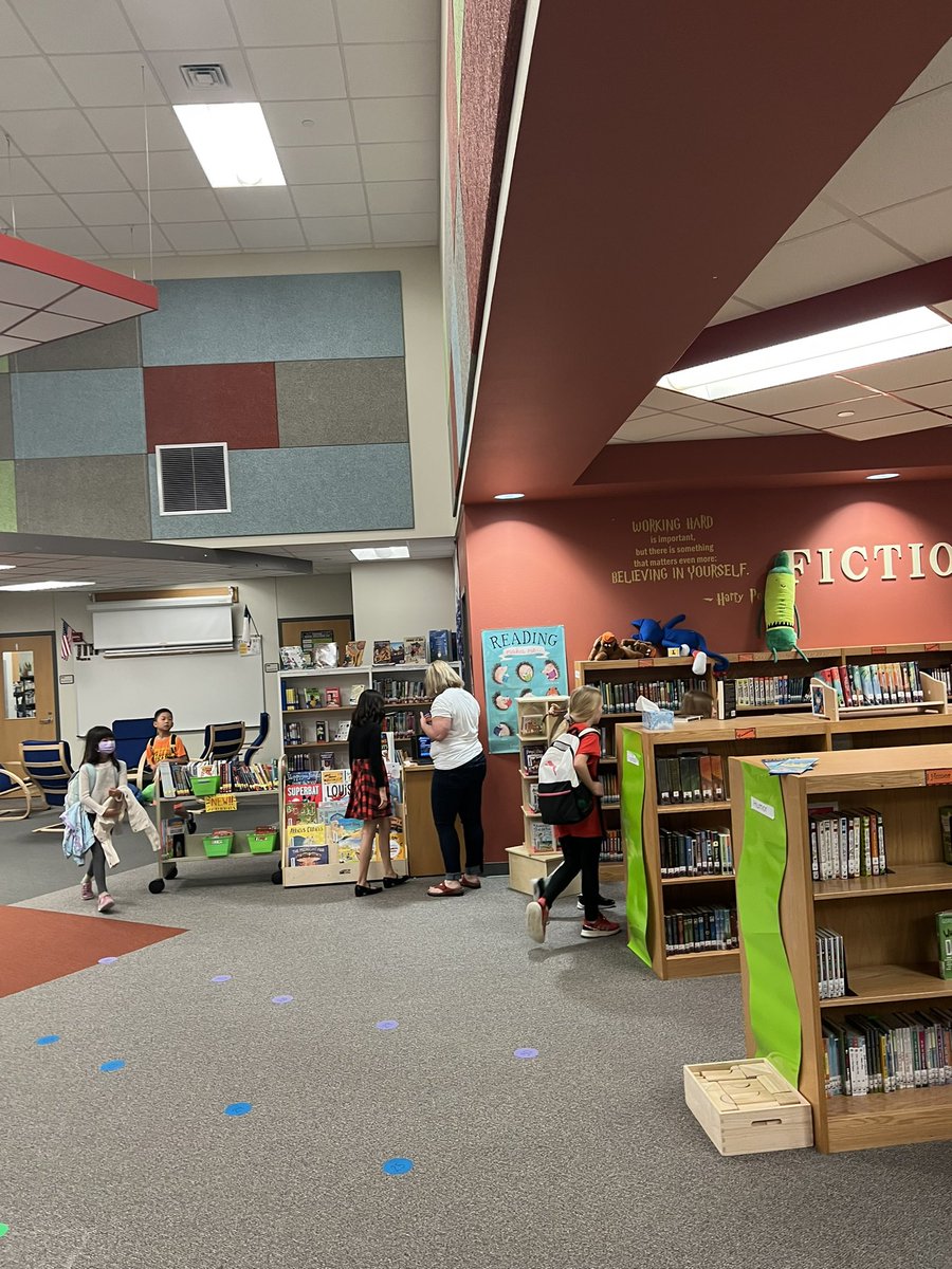 The #reaganrays library is the place to be before school - books, games, and connection! @RaysRead