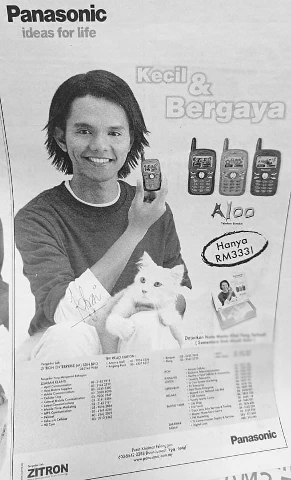 XavierNaxa's tweet image. Iklan telefon suatu ketika dahulu. Lama saya tak mendengar nama Zitron. Dulu sebelum nak beli telefon Nokia perkataan pertama akan ditanya Zitron atau AP 🤣

Kredit gambar : Joe Cikupet Ngos