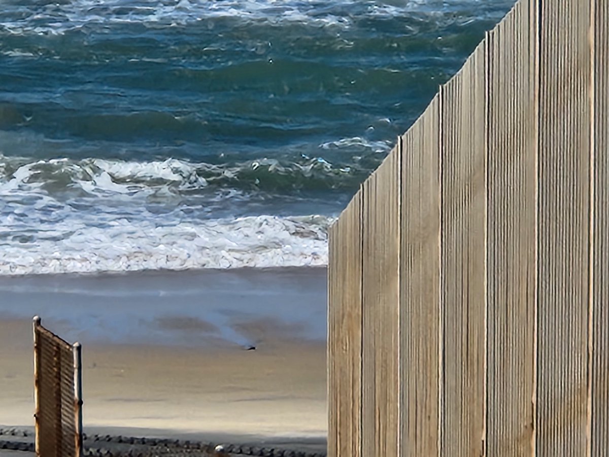 carlos_glezgtez's tweet photo. I recently visited Friendship Park, where @CBPSanDiego is in the process of replacing its border fence. I hope one day we will be able to freely take a walk again in this beautifully envisioned  space aimed at gathering family &amp; friends on both sides of 🇺🇸-🇲🇽 border. https://t.co/o2xOtmS0z3