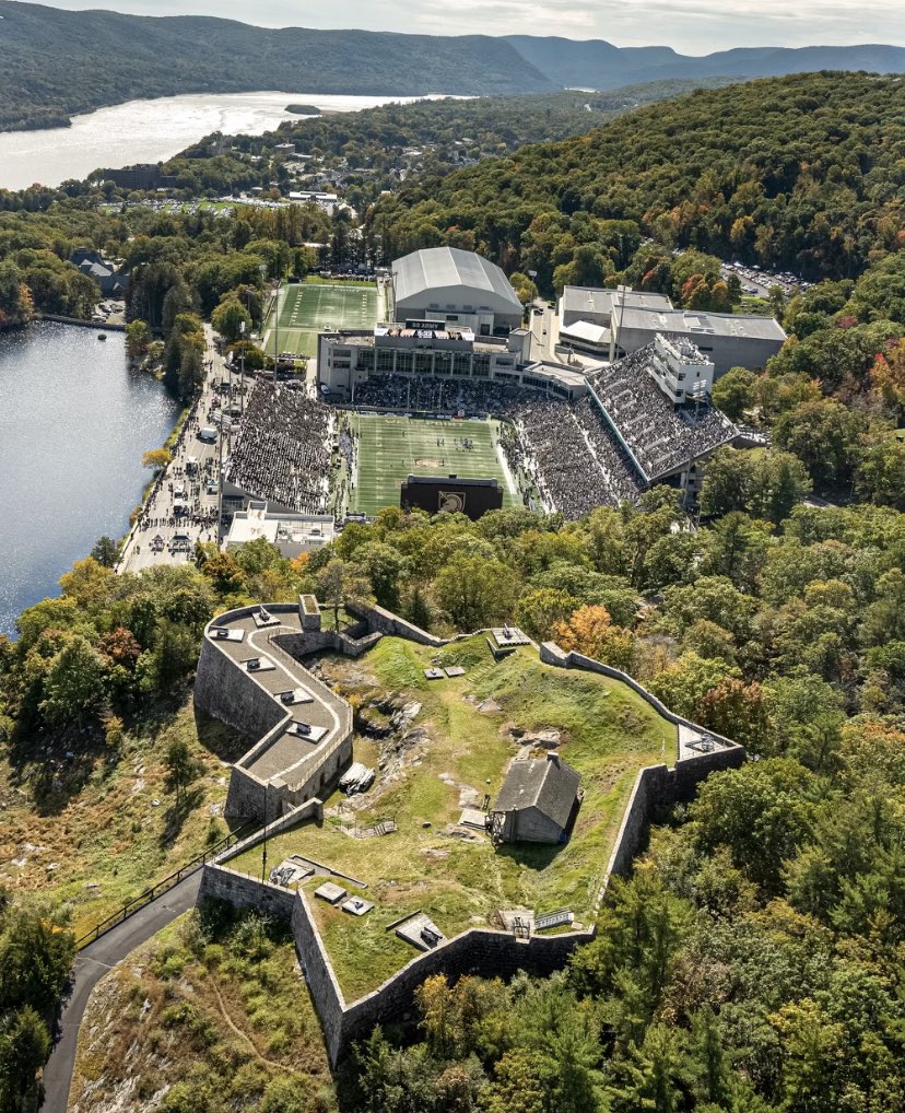 After an amazing call with <a href="/DrinkallCoach/">Matthew Drinkall 🇺🇸</a>  I am blessed and honored to receive a division 1 offer to play football at Army West Point Academy. <a href="/CoachBigPete/">Peter "Coach Big Pete" Leinweber</a> <a href="/EDGYTIM/">Timothy “EDGYTIM” OHalloran</a> <a href="/PrepRedzoneIL/">Prep Redzone Illinois</a> <a href="/DeepDishFB/">DEEP DISH FOOTBALL</a> <a href="/ArmyWP_Football/">Army Football</a>  <a href="/CoachJeffMonken/">Jeff Monken</a>