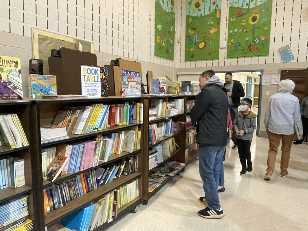 Oh what an night!  Thank you to our FRES community for coming to literacy night! Our families enjoyed pizza from Paisano’s, free books, read alouds, fun activities and a visit from author Sarah Flynn!  <a href="/Principal_FRES/">Erica Williams</a> <a href="/counselorFRES/">Diyana Sanders-G</a>