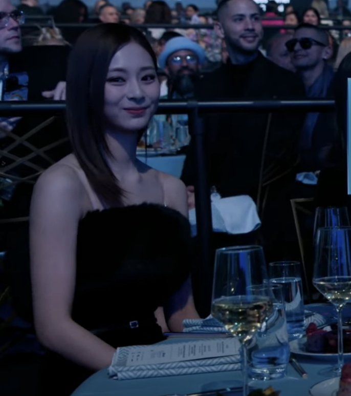 TZUYU HI!

#TWICE_BreakthroughAward
#TWICE_BBWomenInMusic
#BBWomenInMusic