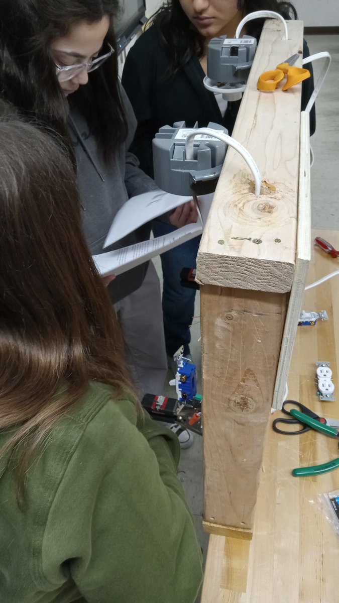 Seth Wallace tweet media