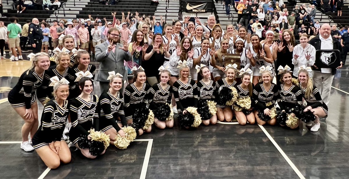 Bradley Bearettes tweet media